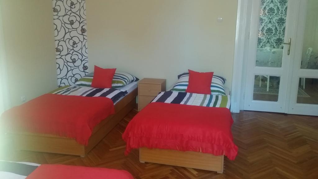 Horváth Apartmanház Kaposvár Exterior foto